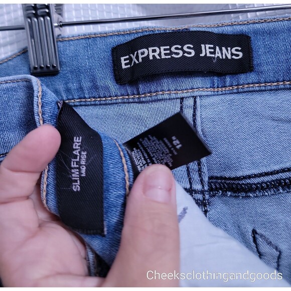 NWT Express Jeans Slim Flare Mid-Rise 70s Flare Distressed Women's size 12R - Picture 2 of 5